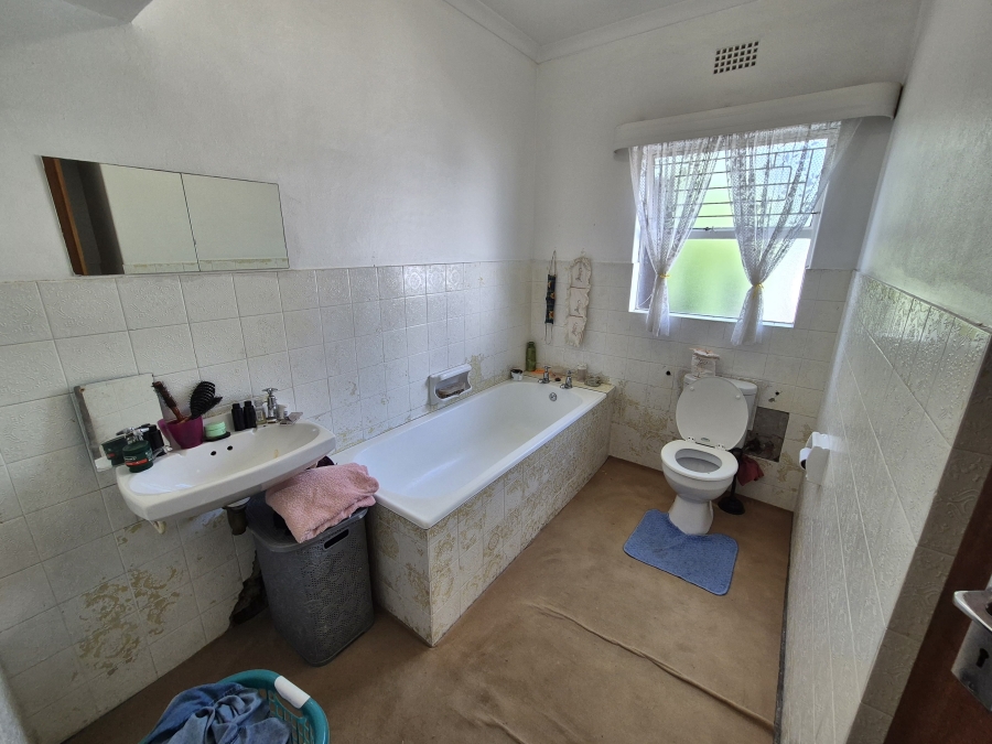 3 Bedroom Property for Sale in Mabille Park Western Cape